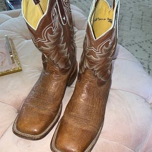 Tony Lama cowboy boots